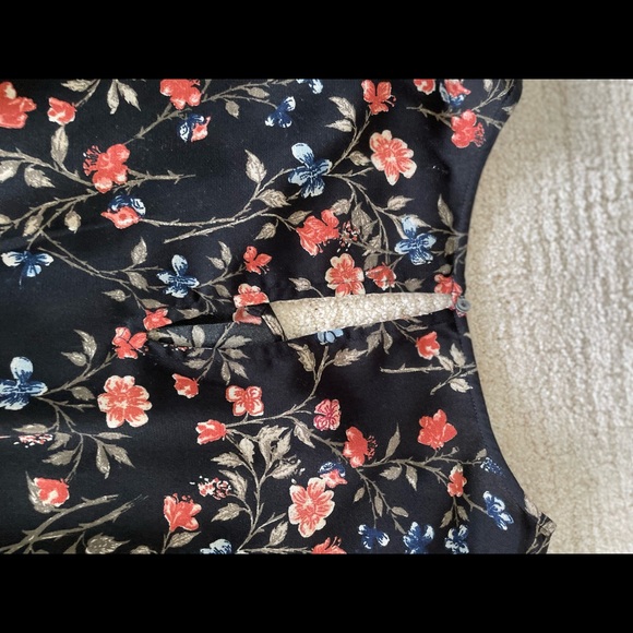 Abercrombie romper in like new condition! Size small. - Picture 7 of 7